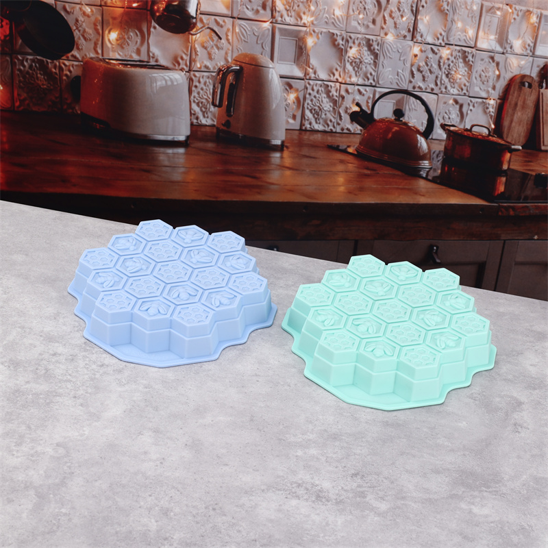 Silicone 19 Mobile Bee Honeyco - огляд і ціна Eco Soap